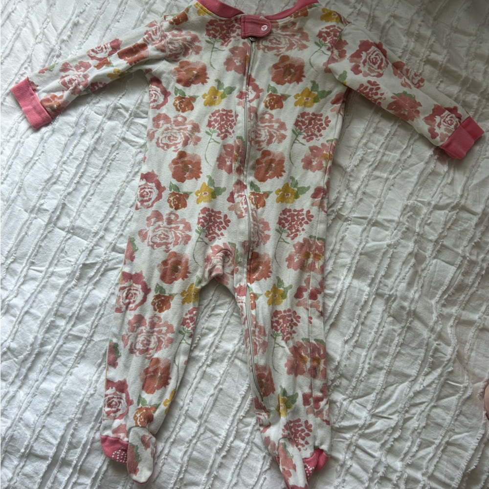 Baby footie pajamas